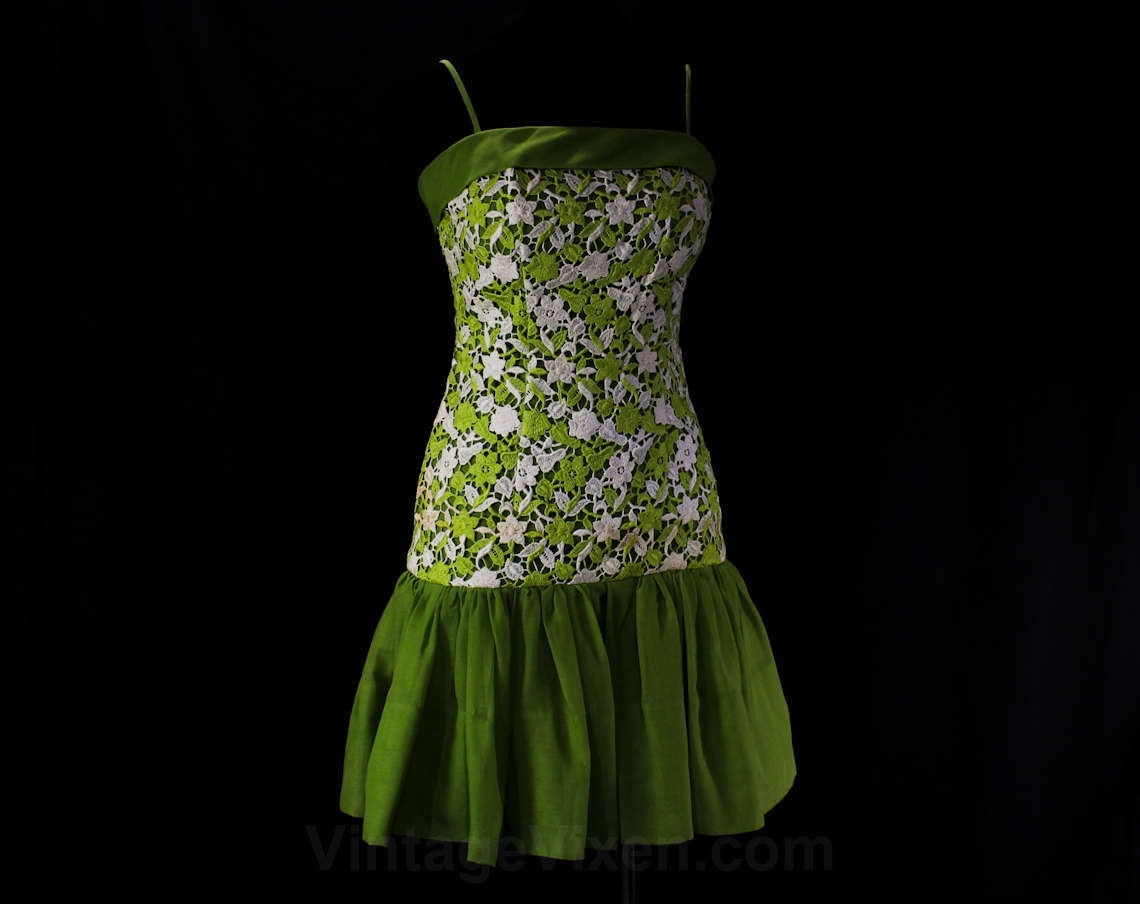 Size 2 Party Dress - 1960s Spring Green & White Floral Lace 1960s Cock Vintage Vixen Clothing Size 2 Party Dress - 1960s Spring Green & White Floral Lace 1960s Cock Vintage Vixen Clothing