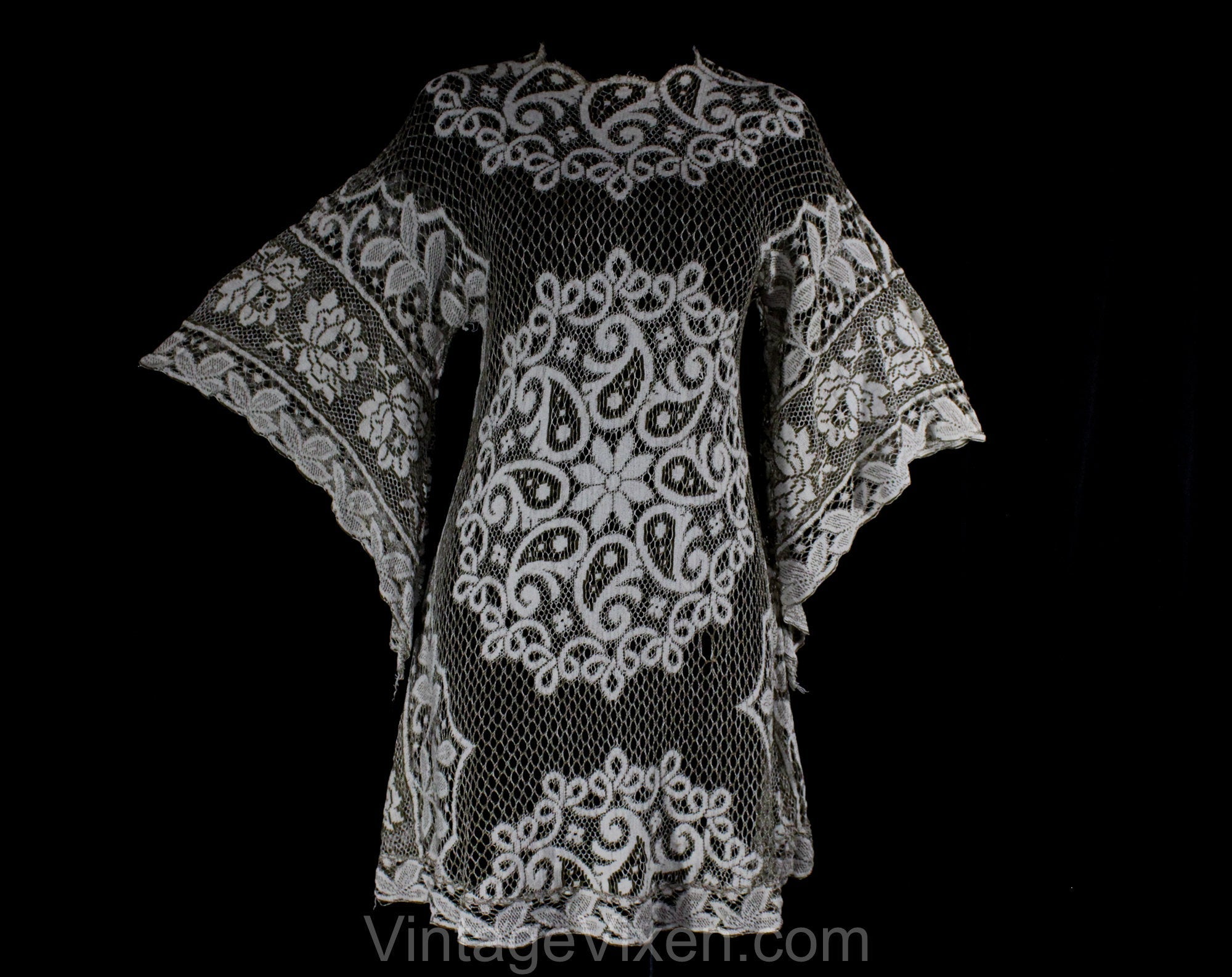 Size 6 Boho 1960s Lace Mini Dress - Small Ivory Net Bohemian Festival Vintage Vixen Clothing Size 6 Boho 1960s Lace Mini Dress - Small Ivory Net Bohemian Festival Vintage Vixen Clothing