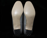 Size 6 Grey Shoes - 1960s Style Light Gray Secretary Pumps - Fine Leather - C Wide Width Office Heels - NOS Deadstock - 1980s With 60s Look