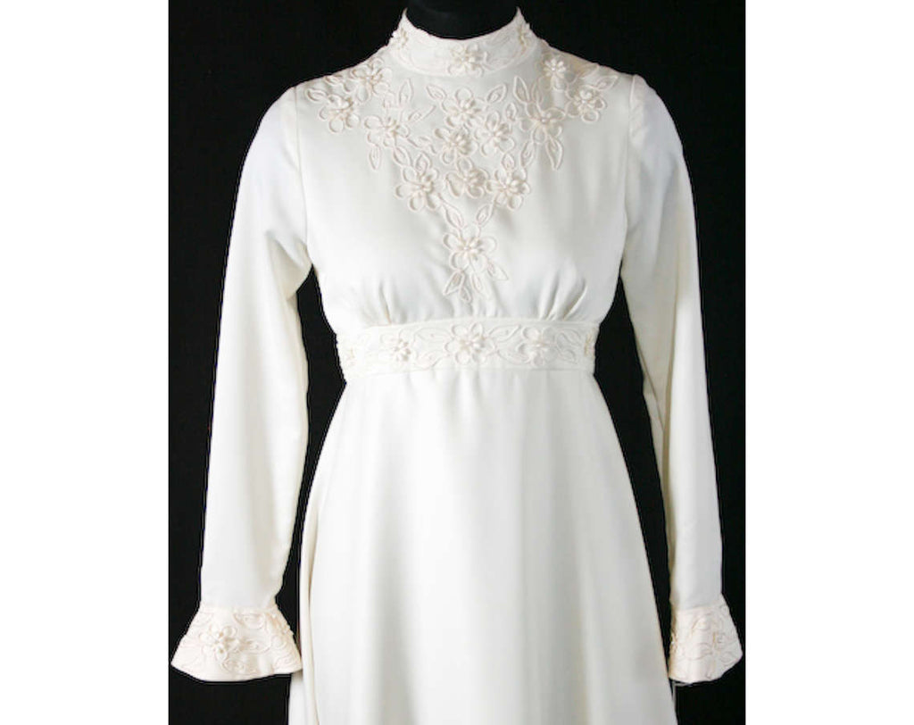 Size 8 Wedding Dress - Pretty 1960s Ivory Satin Bridal Gown with Bell Vintage Vixen Clothing Size 8 Wedding Dress - Pretty 1960s Ivory Satin Bridal Gown with Bell Vintage Vixen Clothing