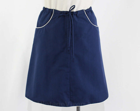 Size 14 Navy Skirt - 1960s Dark Blue Short Skirt - Large Size Sporty 1960s A-Line Casual Wear - White Piping & Drawstring - NWT - Waist 33
