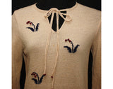 Size 4 Artisan Sweater - Small 1970s Lily-of-the-Valley Knit Top - Berry Like Flowers - Fall Autumn Hand Knit Pullover - Bust 33.5 - 35233