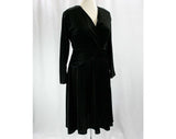 Size 10 Black 40s Style Dress - Made In Early 1990s - Silky Black Velour Knit - Knotted Waist - Medium - Decollete - Bust 36 - 42111