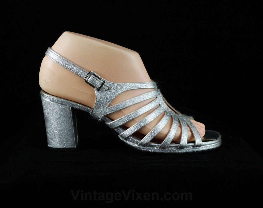 Size 6 Silver Sandals - Glam 1960s Metallic Shoes - 60s Open Toed Pumps with Mod Ribcage Design - Evening Formal Deadstock - 6M - 48052-1