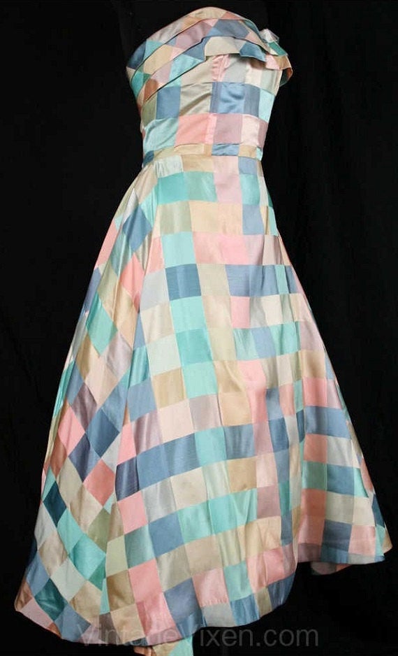 pastel 50s dress Vintage 1950's Floral Pastel Day Dress