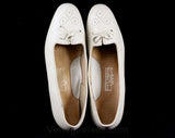 Size 8 Beige Shoes - Classic Spectator Style Pumps - Genuine Ecru Leather - 1950s 60s Style Made In The 1980s - Retro Deadstock Shoe - 46946