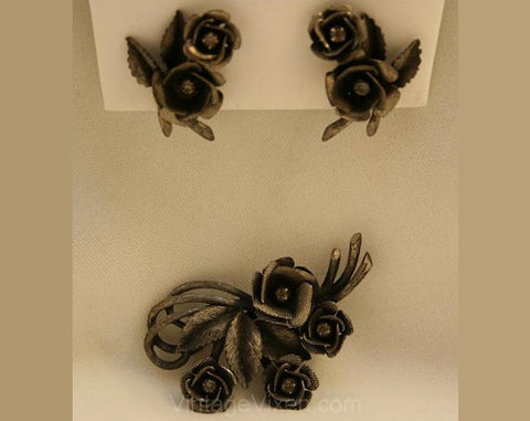 Romantic 1950s Antique Inspired Roses Pin & Earrings - Dark Silvertone Metal - 50s Demi Parure - Clip Earrings - Classic Victorian - 34037-1