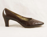 Never Worn Size 9 1960s Shoes - Beautiful Cocoa Brown Leather Pumps - Quilted Top Stitching - 2.5 Inch Heel - 60s Deadstock - 9AA - 47689-1