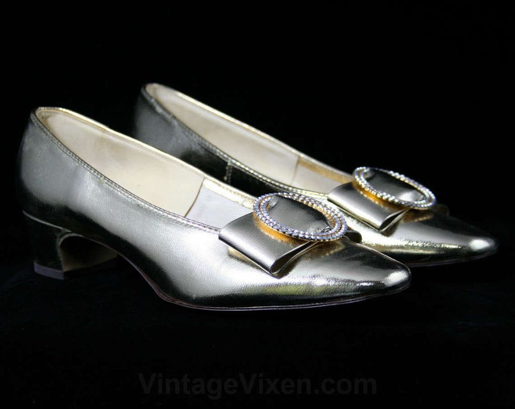 1960s Glam Gold Pumps - Size 6 Shoes - 60s Low Heels - Metallic Gold Vinyl - Buckled Bow - Cocktail Hour - Unworn - 6M Deadstock - 43166-1