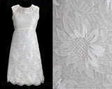 Size 4 Mini Dress - 1960s Sleeveless White Lace Hippie Innocent Go-Go Party Dress - Empire Waist - Summer 1968 Bergdorf Goodman - Bust 34