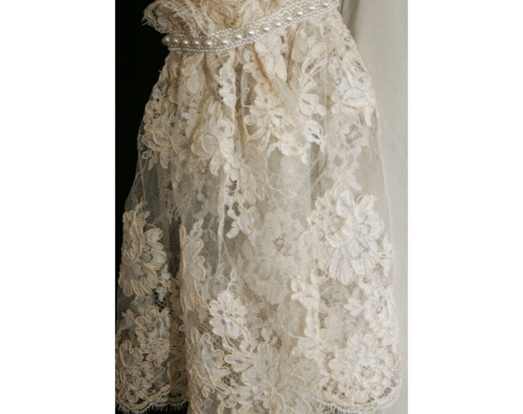 Size 8 Medieval Wedding Dress - Lady of Camelot Style 1960s Ivory Rena Vintage Vixen Clothing Size 8 Medieval Wedding Dress - Lady of Camelot Style 1960s Ivory Rena Vintage Vixen Clothing