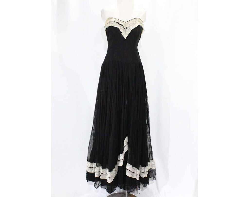 Size 000 Strapless Dress - 1940s Black Evening Gown - XXS Debutante - Vintage Vixen Clothing Size 000 Strapless Dress - 1940s Black Evening Gown - XXS Debutante - Vintage Vixen Clothing