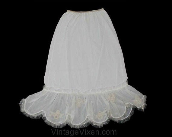 Size 6 Prissy Half Slip - 1950s White Slip with Frilled Scallops - Small Lingerie 50s Slip - Mint Condition Deadstock - Waist to 26 - 38742