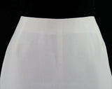 Size 10 Mod Mini Skirt - White Pique & Scalloped Embroidery - 60s Summer Sport Casual - Red and Navy Blue - Medium Cute Preppie - Waist 29.5