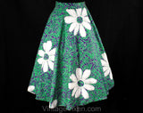 XXS 1950s Daisy Print Full Skirt - Size 2 Green & Purple Cotton 40s 50s - Swing Era Teen Bobby Soxer Cute - Big Flowers - Waist 24 - 50137