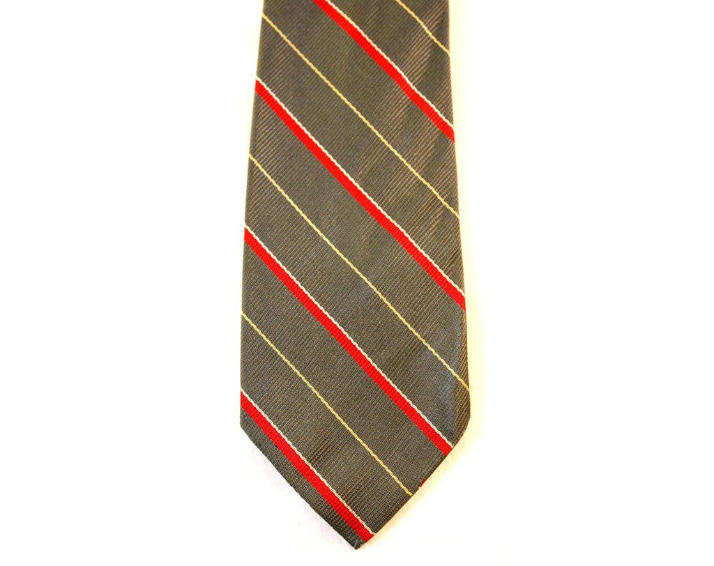 Men's 70s Tie - 1970s Pewter Gray & Red Striped Necktie - 70's Grey Mens Neckwear - Satin Wide Width Tie - Diagonal Stripes - 37145