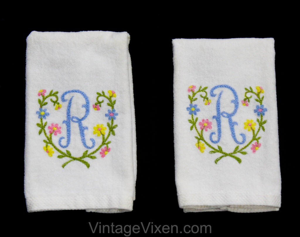 1950s Bathroom Hand Towels - Letter R Monogram Powder Room Novelty Linens - 50s 60s Cotton Bath Pair by Springmaid - White Pink Blue Yellow