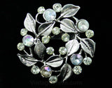 Rhinestone Wreath Pin - 1960s Glamour - Aurora Borealis - Pastel Rhinestones Brooch - 60s Round Circle Pin - Classic Jewelry - 42495