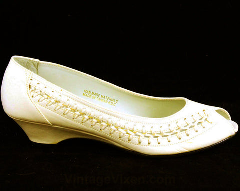 Size 6.5 Cream Shoes - Sexy Asymmetric Huarache Style - As Is - Peep Toe 1990s Kitten Heels - Woven Trim - Retro 90s Deadstock - 6 1/2